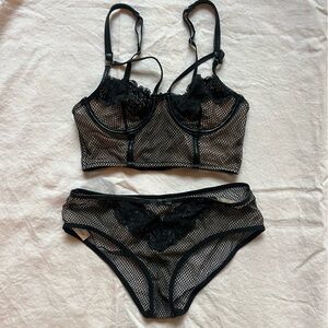 Elegant Black Lace Mesh Lingerie Breifs